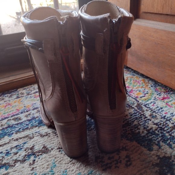 Freebird Bailey Boots - Picture 7 of 14